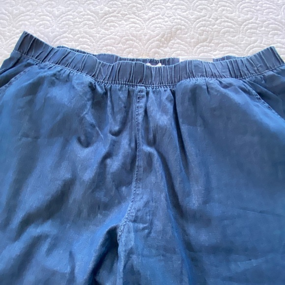 Croft & Barrow NWT Wide Leg Pull On Blue Chambray Cropped Pants Size XL - Picture 8 of 13